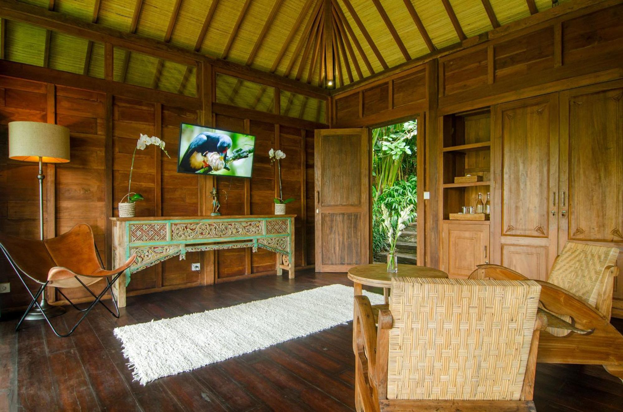 Dewi Tara Haven Payangan Quarto foto