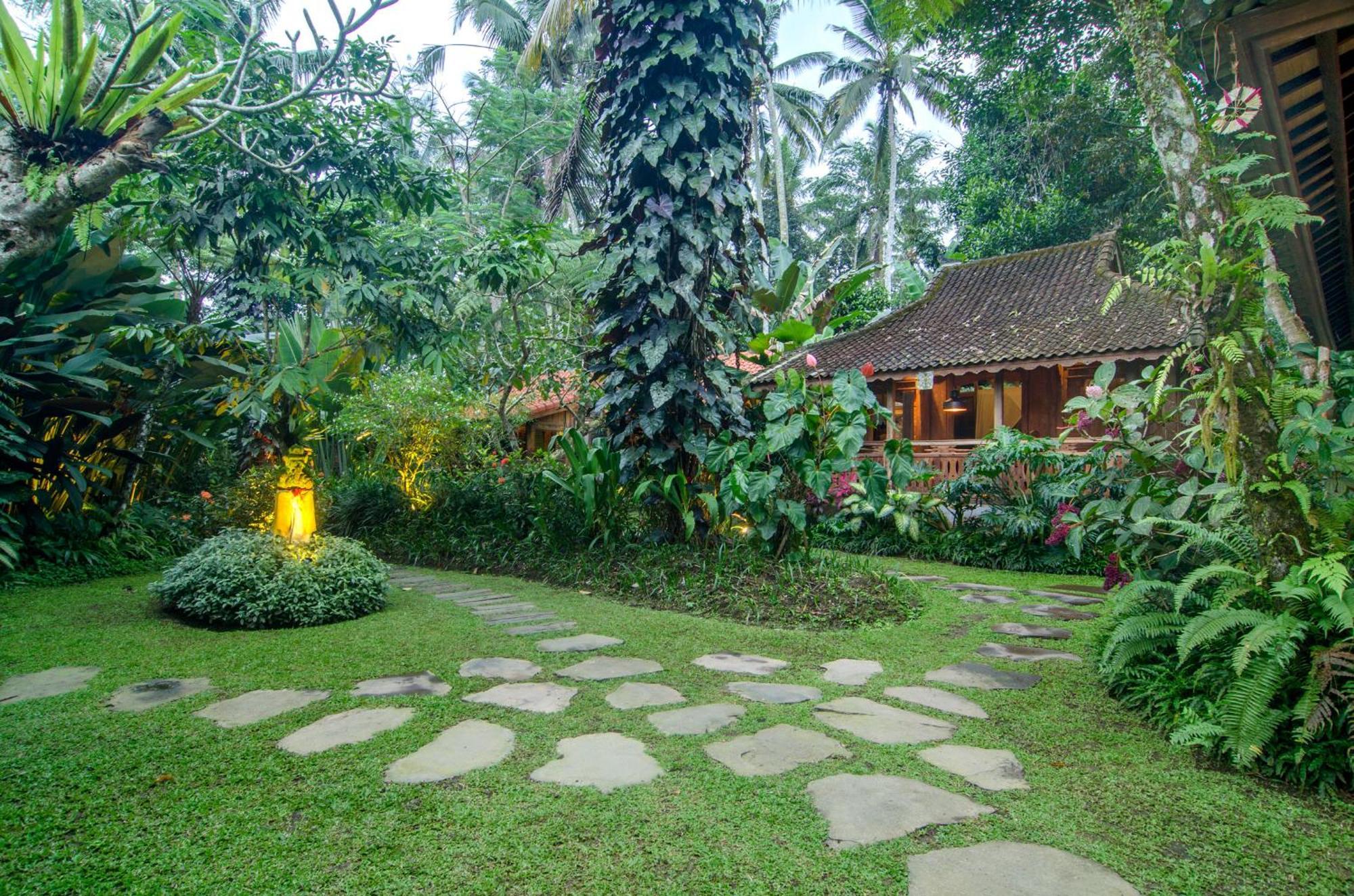 Dewi Tara Haven Payangan Quarto foto