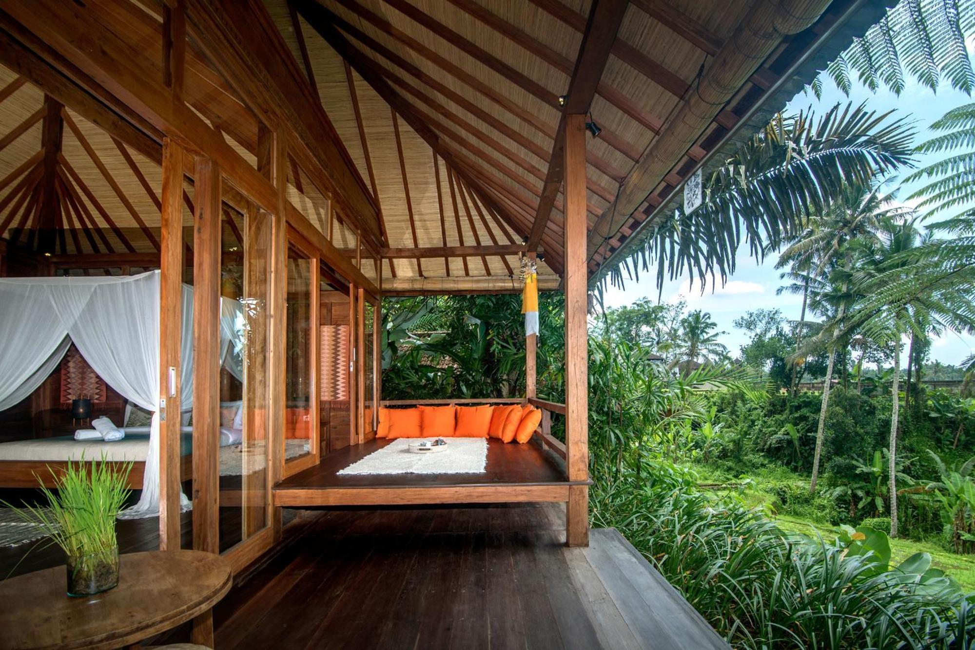 Dewi Tara Haven Payangan Quarto foto