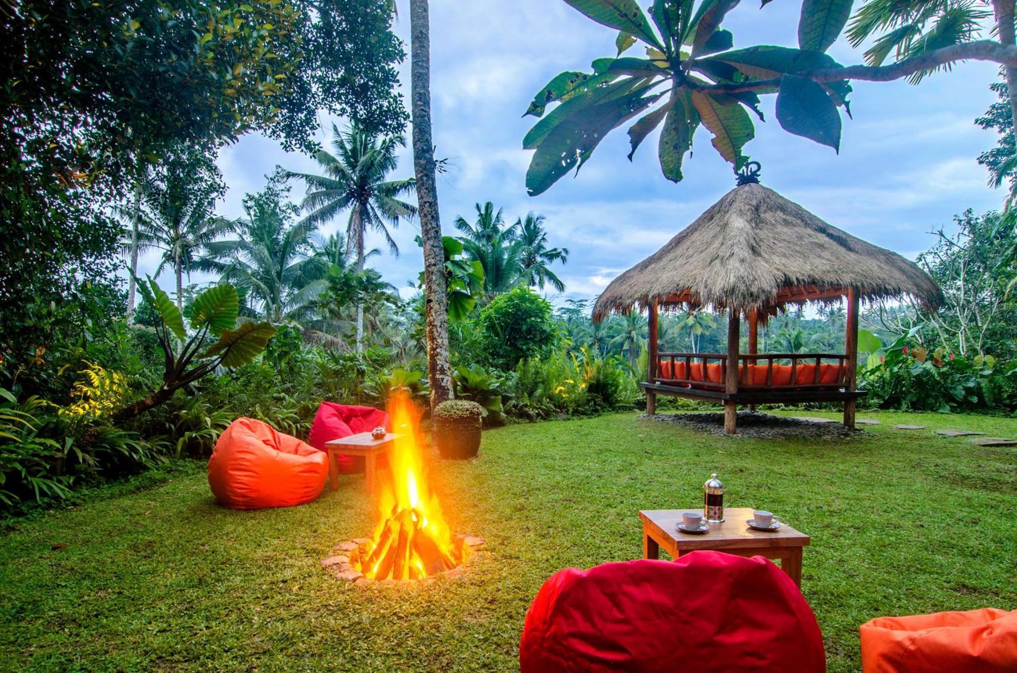 Dewi Tara Haven Payangan Quarto foto